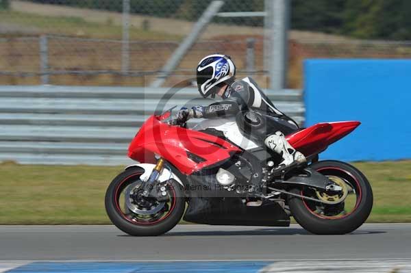 Motorcycle action photographs;donington;donington park leicestershire;donington photographs;event digital images;eventdigitalimages;no limits trackday;peter wileman photography;trackday;trackday digital images;trackday photos