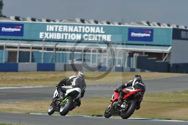 Motorcycle action photographs;donington;donington park leicestershire;donington photographs;event digital images;eventdigitalimages;no limits trackday;peter wileman photography;trackday;trackday digital images;trackday photos