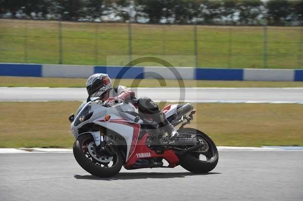 Motorcycle action photographs;donington;donington park leicestershire;donington photographs;event digital images;eventdigitalimages;no limits trackday;peter wileman photography;trackday;trackday digital images;trackday photos