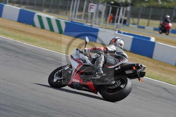 Motorcycle action photographs;donington;donington park leicestershire;donington photographs;event digital images;eventdigitalimages;no limits trackday;peter wileman photography;trackday;trackday digital images;trackday photos