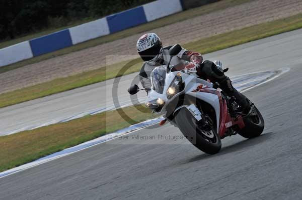 Motorcycle action photographs;donington;donington park leicestershire;donington photographs;event digital images;eventdigitalimages;no limits trackday;peter wileman photography;trackday;trackday digital images;trackday photos