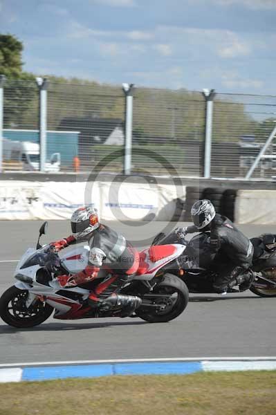 Motorcycle action photographs;donington;donington park leicestershire;donington photographs;event digital images;eventdigitalimages;no limits trackday;peter wileman photography;trackday;trackday digital images;trackday photos