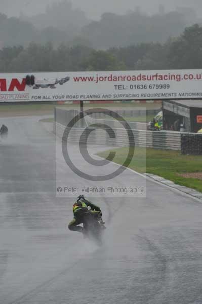 Mallory park Leicestershire;Mallory park photographs;Motorcycle action photographs;event digital images;eventdigitalimages;mallory park;no limits trackday;peter wileman photography;trackday;trackday digital images;trackday photos