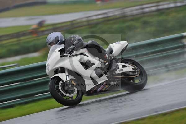 Mallory park Leicestershire;Mallory park photographs;Motorcycle action photographs;event digital images;eventdigitalimages;mallory park;no limits trackday;peter wileman photography;trackday;trackday digital images;trackday photos