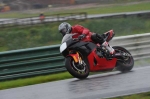 Mallory-park-Leicestershire;Mallory-park-photographs;Motorcycle-action-photographs;event-digital-images;eventdigitalimages;mallory-park;no-limits-trackday;peter-wileman-photography;trackday;trackday-digital-images;trackday-photos