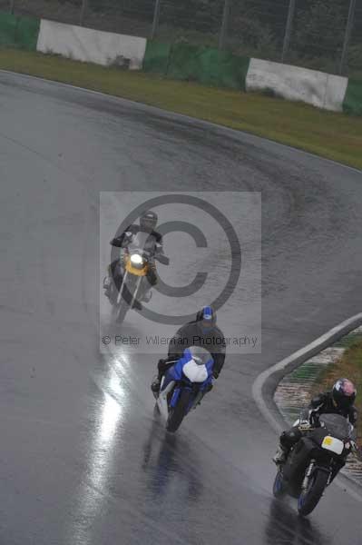 Mallory park Leicestershire;Mallory park photographs;Motorcycle action photographs;event digital images;eventdigitalimages;mallory park;no limits trackday;peter wileman photography;trackday;trackday digital images;trackday photos