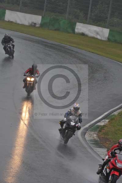 Mallory park Leicestershire;Mallory park photographs;Motorcycle action photographs;event digital images;eventdigitalimages;mallory park;no limits trackday;peter wileman photography;trackday;trackday digital images;trackday photos