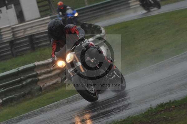 Mallory park Leicestershire;Mallory park photographs;Motorcycle action photographs;event digital images;eventdigitalimages;mallory park;no limits trackday;peter wileman photography;trackday;trackday digital images;trackday photos