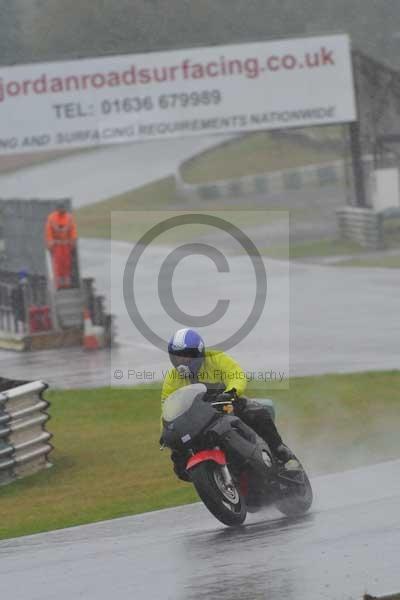 Mallory park Leicestershire;Mallory park photographs;Motorcycle action photographs;event digital images;eventdigitalimages;mallory park;no limits trackday;peter wileman photography;trackday;trackday digital images;trackday photos