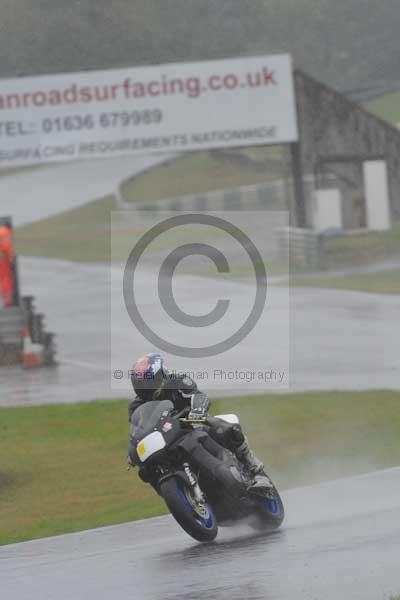 Mallory park Leicestershire;Mallory park photographs;Motorcycle action photographs;event digital images;eventdigitalimages;mallory park;no limits trackday;peter wileman photography;trackday;trackday digital images;trackday photos