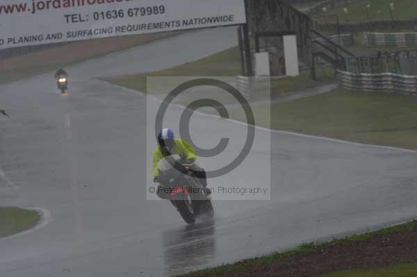 Mallory park Leicestershire;Mallory park photographs;Motorcycle action photographs;event digital images;eventdigitalimages;mallory park;no limits trackday;peter wileman photography;trackday;trackday digital images;trackday photos