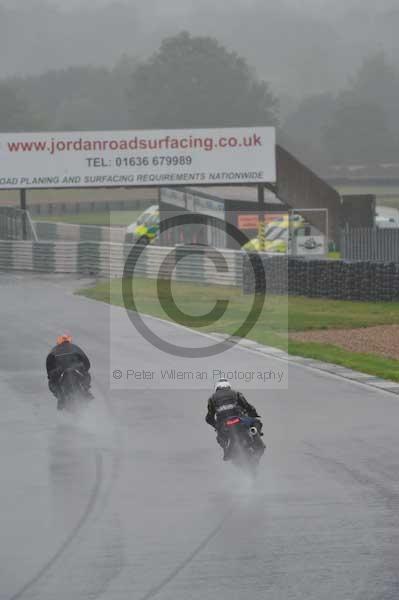 Mallory park Leicestershire;Mallory park photographs;Motorcycle action photographs;event digital images;eventdigitalimages;mallory park;no limits trackday;peter wileman photography;trackday;trackday digital images;trackday photos