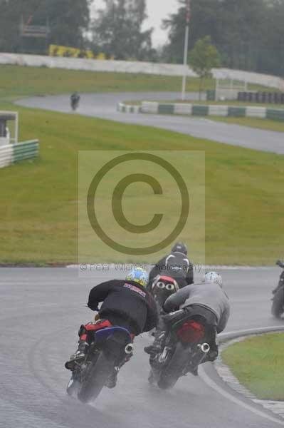 Mallory park Leicestershire;Mallory park photographs;Motorcycle action photographs;event digital images;eventdigitalimages;mallory park;no limits trackday;peter wileman photography;trackday;trackday digital images;trackday photos