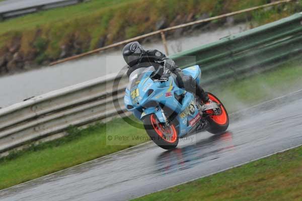 Mallory park Leicestershire;Mallory park photographs;Motorcycle action photographs;event digital images;eventdigitalimages;mallory park;no limits trackday;peter wileman photography;trackday;trackday digital images;trackday photos