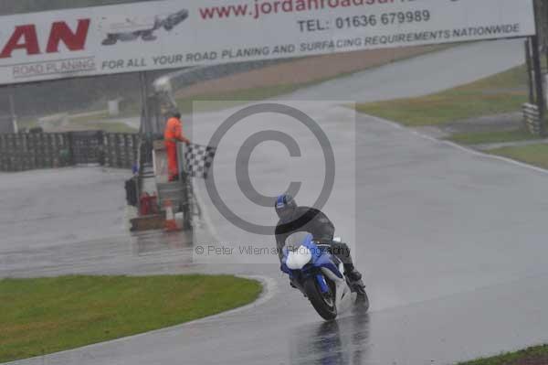 Mallory park Leicestershire;Mallory park photographs;Motorcycle action photographs;event digital images;eventdigitalimages;mallory park;no limits trackday;peter wileman photography;trackday;trackday digital images;trackday photos