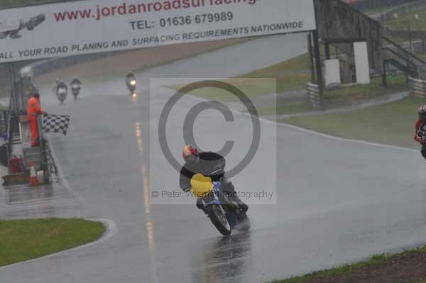 Mallory park Leicestershire;Mallory park photographs;Motorcycle action photographs;event digital images;eventdigitalimages;mallory park;no limits trackday;peter wileman photography;trackday;trackday digital images;trackday photos