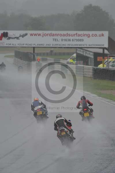 Mallory park Leicestershire;Mallory park photographs;Motorcycle action photographs;event digital images;eventdigitalimages;mallory park;no limits trackday;peter wileman photography;trackday;trackday digital images;trackday photos