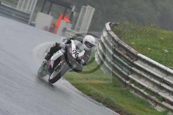 Mallory park Leicestershire;Mallory park photographs;Motorcycle action photographs;event digital images;eventdigitalimages;mallory park;no limits trackday;peter wileman photography;trackday;trackday digital images;trackday photos