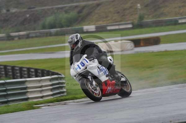 Mallory park Leicestershire;Mallory park photographs;Motorcycle action photographs;event digital images;eventdigitalimages;mallory park;no limits trackday;peter wileman photography;trackday;trackday digital images;trackday photos