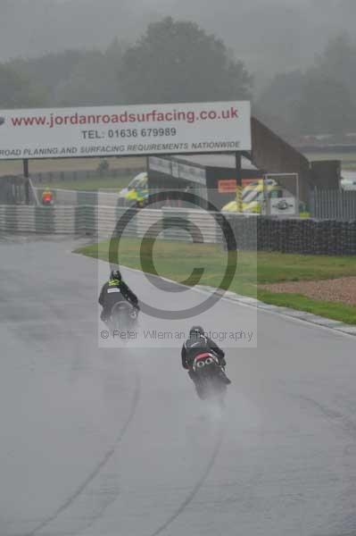 Mallory park Leicestershire;Mallory park photographs;Motorcycle action photographs;event digital images;eventdigitalimages;mallory park;no limits trackday;peter wileman photography;trackday;trackday digital images;trackday photos