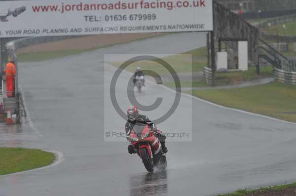 Mallory park Leicestershire;Mallory park photographs;Motorcycle action photographs;event digital images;eventdigitalimages;mallory park;no limits trackday;peter wileman photography;trackday;trackday digital images;trackday photos