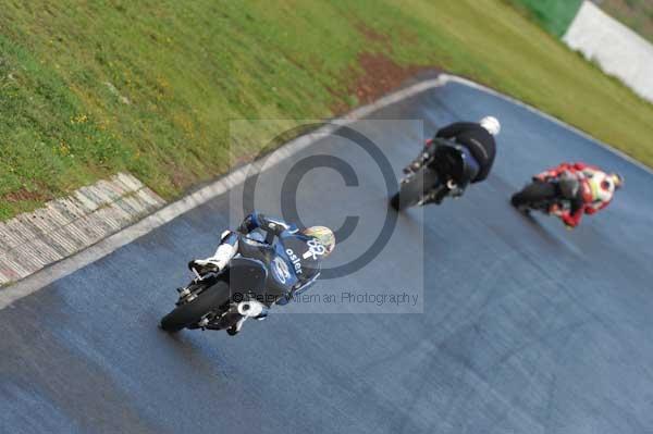 Mallory park Leicestershire;Mallory park photographs;Motorcycle action photographs;event digital images;eventdigitalimages;mallory park;no limits trackday;peter wileman photography;trackday;trackday digital images;trackday photos