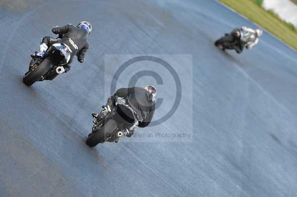 Mallory park Leicestershire;Mallory park photographs;Motorcycle action photographs;event digital images;eventdigitalimages;mallory park;no limits trackday;peter wileman photography;trackday;trackday digital images;trackday photos