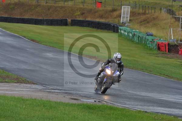 Mallory park Leicestershire;Mallory park photographs;Motorcycle action photographs;event digital images;eventdigitalimages;mallory park;no limits trackday;peter wileman photography;trackday;trackday digital images;trackday photos