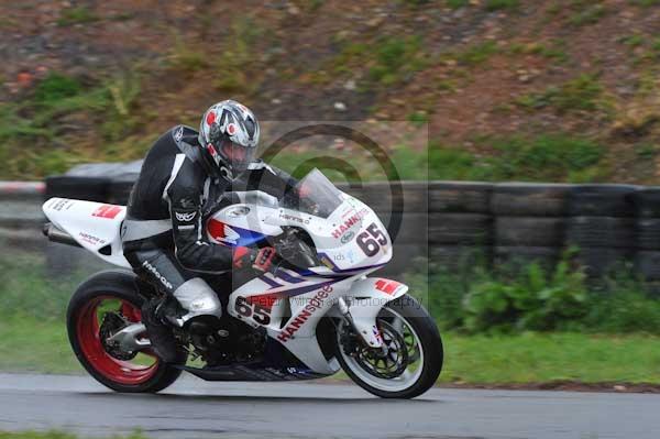 Mallory park Leicestershire;Mallory park photographs;Motorcycle action photographs;event digital images;eventdigitalimages;mallory park;no limits trackday;peter wileman photography;trackday;trackday digital images;trackday photos