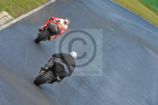 Mallory park Leicestershire;Mallory park photographs;Motorcycle action photographs;event digital images;eventdigitalimages;mallory park;no limits trackday;peter wileman photography;trackday;trackday digital images;trackday photos