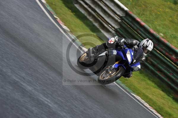 Mallory park Leicestershire;Mallory park photographs;Motorcycle action photographs;event digital images;eventdigitalimages;mallory park;no limits trackday;peter wileman photography;trackday;trackday digital images;trackday photos