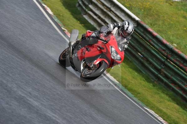 Mallory park Leicestershire;Mallory park photographs;Motorcycle action photographs;event digital images;eventdigitalimages;mallory park;no limits trackday;peter wileman photography;trackday;trackday digital images;trackday photos