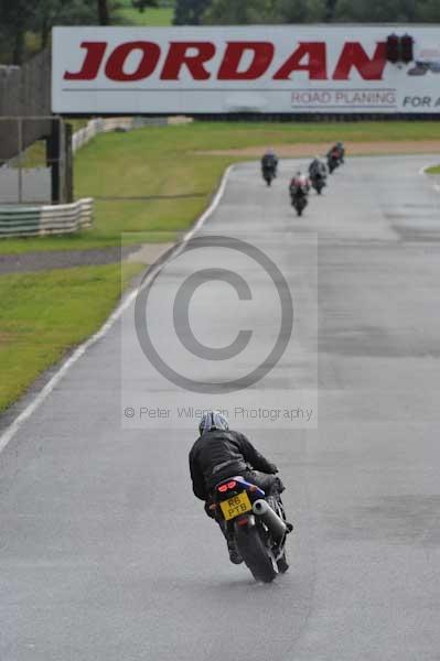 Mallory park Leicestershire;Mallory park photographs;Motorcycle action photographs;event digital images;eventdigitalimages;mallory park;no limits trackday;peter wileman photography;trackday;trackday digital images;trackday photos