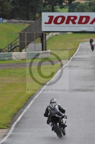 Mallory park Leicestershire;Mallory park photographs;Motorcycle action photographs;event digital images;eventdigitalimages;mallory park;no limits trackday;peter wileman photography;trackday;trackday digital images;trackday photos