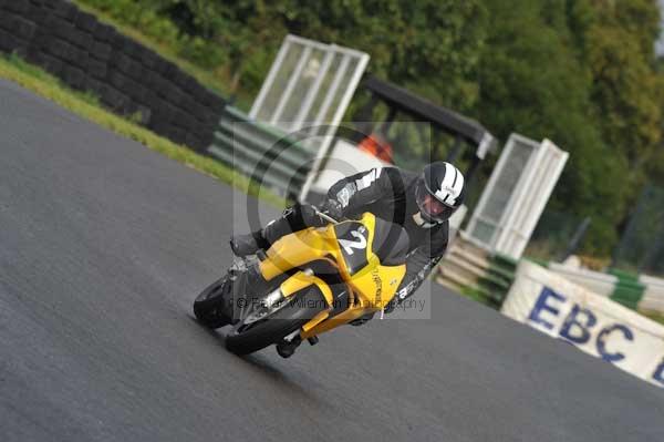 Mallory park Leicestershire;Mallory park photographs;Motorcycle action photographs;event digital images;eventdigitalimages;mallory park;no limits trackday;peter wileman photography;trackday;trackday digital images;trackday photos