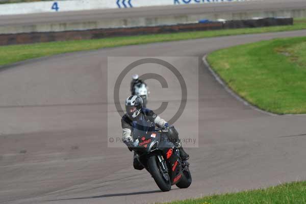 Motorcycle action photographs;Rockingham;Rockingham photographs;event digital images;eventdigitalimages;no limits trackday;peter wileman photography;rockingham corby northamptonshire;trackday;trackday digital images;trackday photos