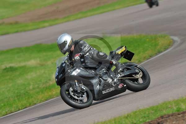 Motorcycle action photographs;Rockingham;Rockingham photographs;event digital images;eventdigitalimages;no limits trackday;peter wileman photography;rockingham corby northamptonshire;trackday;trackday digital images;trackday photos