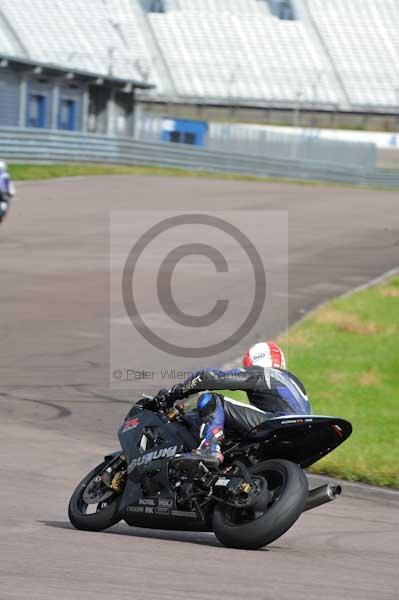 Motorcycle action photographs;Rockingham;Rockingham photographs;event digital images;eventdigitalimages;no limits trackday;peter wileman photography;rockingham corby northamptonshire;trackday;trackday digital images;trackday photos