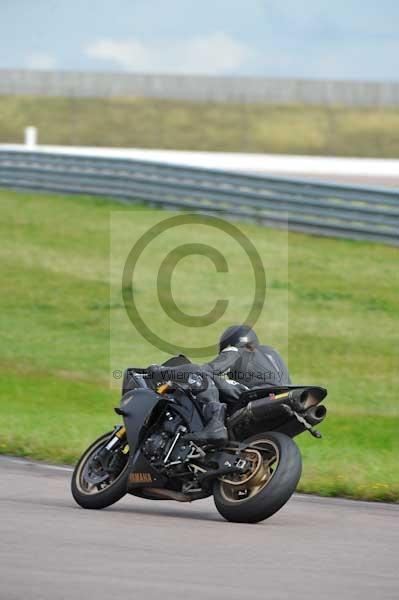 Motorcycle action photographs;Rockingham;Rockingham photographs;event digital images;eventdigitalimages;no limits trackday;peter wileman photography;rockingham corby northamptonshire;trackday;trackday digital images;trackday photos