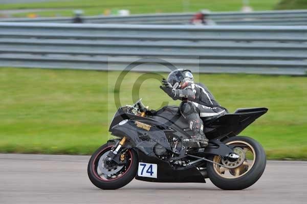 Motorcycle action photographs;Rockingham;Rockingham photographs;event digital images;eventdigitalimages;no limits trackday;peter wileman photography;rockingham corby northamptonshire;trackday;trackday digital images;trackday photos