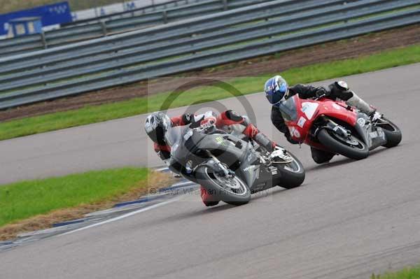 Motorcycle action photographs;Rockingham;Rockingham photographs;event digital images;eventdigitalimages;no limits trackday;peter wileman photography;rockingham corby northamptonshire;trackday;trackday digital images;trackday photos