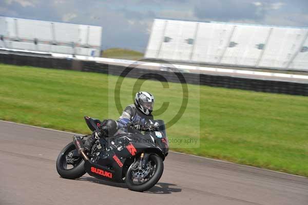 Motorcycle action photographs;Rockingham;Rockingham photographs;event digital images;eventdigitalimages;no limits trackday;peter wileman photography;rockingham corby northamptonshire;trackday;trackday digital images;trackday photos