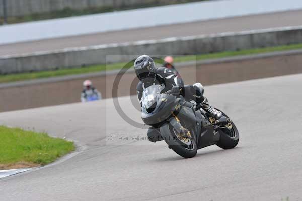 Motorcycle action photographs;Rockingham;Rockingham photographs;event digital images;eventdigitalimages;no limits trackday;peter wileman photography;rockingham corby northamptonshire;trackday;trackday digital images;trackday photos