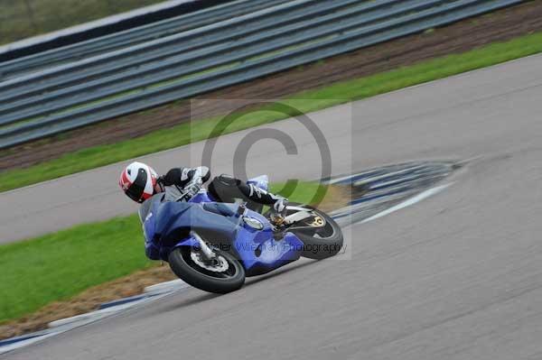 Motorcycle action photographs;Rockingham;Rockingham photographs;event digital images;eventdigitalimages;no limits trackday;peter wileman photography;rockingham corby northamptonshire;trackday;trackday digital images;trackday photos