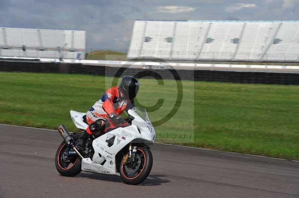 Motorcycle action photographs;Rockingham;Rockingham photographs;event digital images;eventdigitalimages;no limits trackday;peter wileman photography;rockingham corby northamptonshire;trackday;trackday digital images;trackday photos