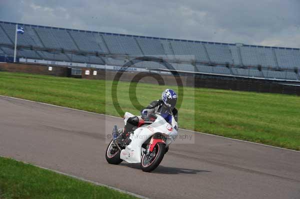 Motorcycle action photographs;Rockingham;Rockingham photographs;event digital images;eventdigitalimages;no limits trackday;peter wileman photography;rockingham corby northamptonshire;trackday;trackday digital images;trackday photos