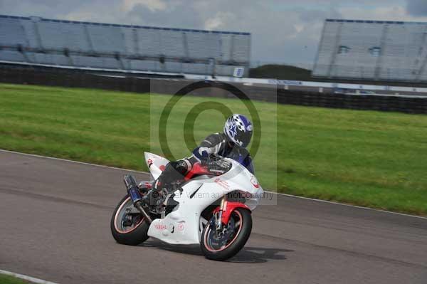 Motorcycle action photographs;Rockingham;Rockingham photographs;event digital images;eventdigitalimages;no limits trackday;peter wileman photography;rockingham corby northamptonshire;trackday;trackday digital images;trackday photos