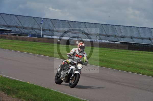 Motorcycle action photographs;Rockingham;Rockingham photographs;event digital images;eventdigitalimages;no limits trackday;peter wileman photography;rockingham corby northamptonshire;trackday;trackday digital images;trackday photos