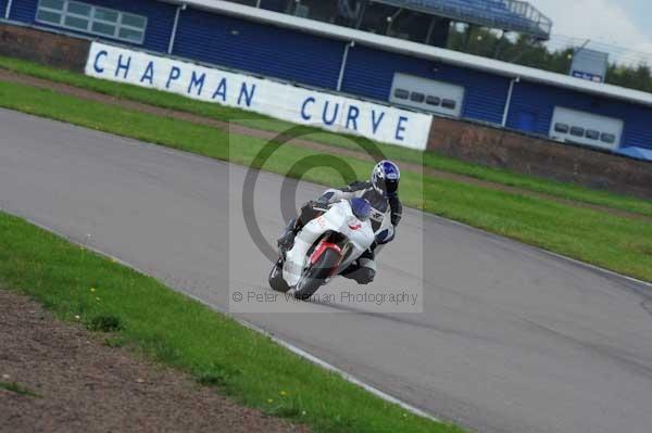 Motorcycle action photographs;Rockingham;Rockingham photographs;event digital images;eventdigitalimages;no limits trackday;peter wileman photography;rockingham corby northamptonshire;trackday;trackday digital images;trackday photos