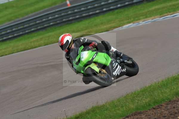 Motorcycle action photographs;Rockingham;Rockingham photographs;event digital images;eventdigitalimages;no limits trackday;peter wileman photography;rockingham corby northamptonshire;trackday;trackday digital images;trackday photos